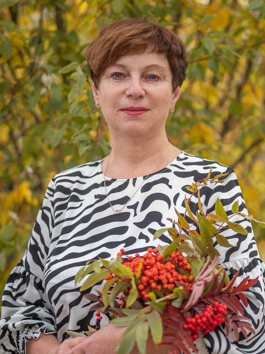 Елизарова Валентина Петровна.